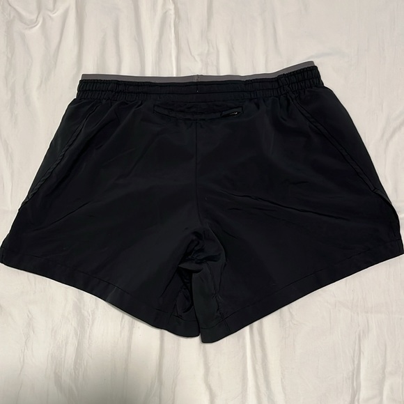Nike Short Workout Shorts - Picture 2 of 3